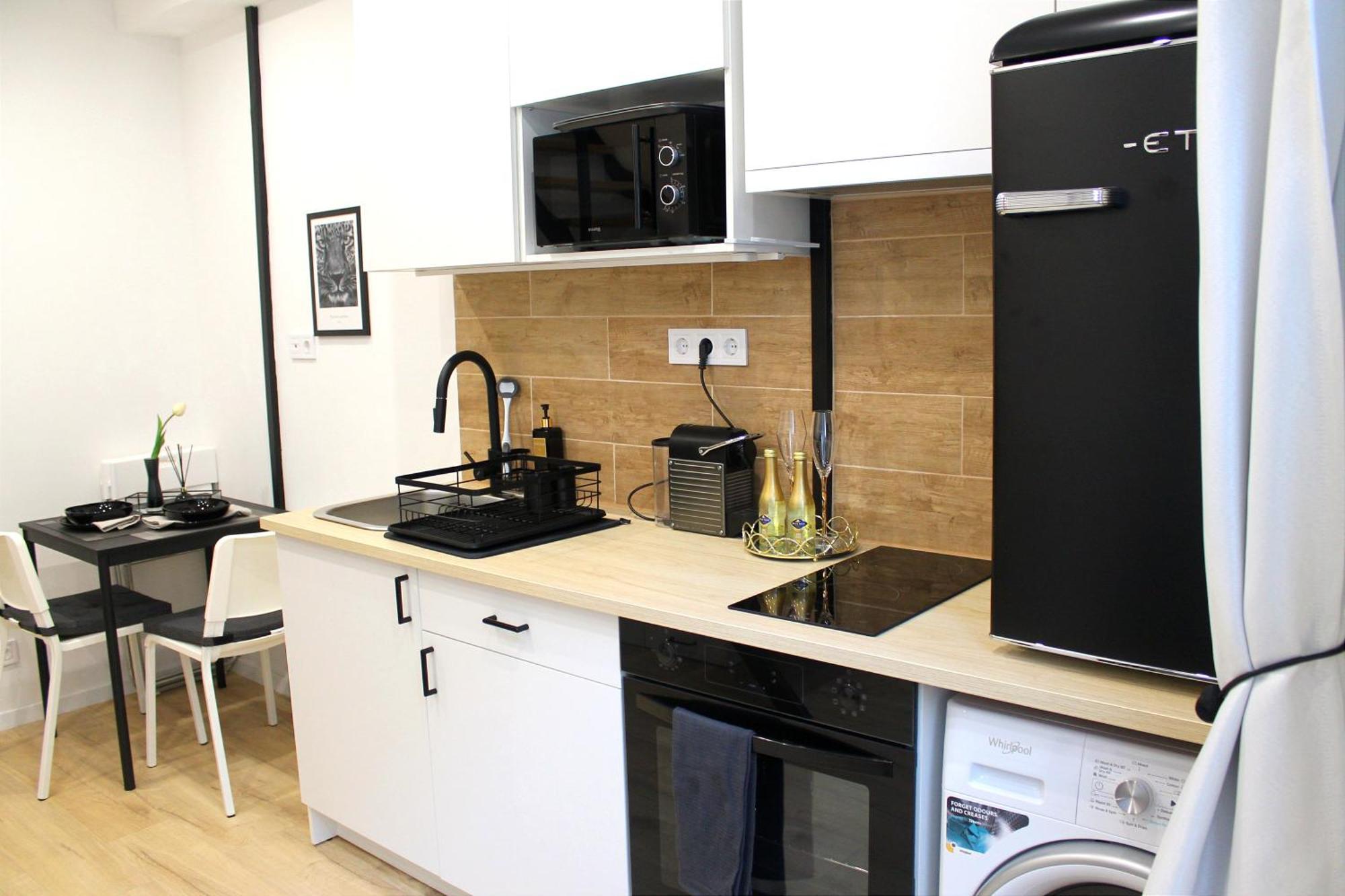 The Ernest Apartment Будапеща Екстериор снимка
